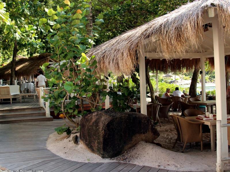 Seaside Bungalow Guest Room